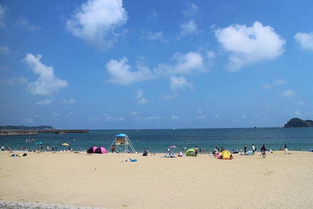 【和歌山県那智勝浦町】ブルービーチ那智の海水浴情報 うらのうら